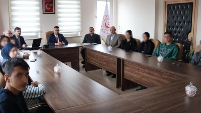 Çocuk hakları komitesi üyelerine eğitim