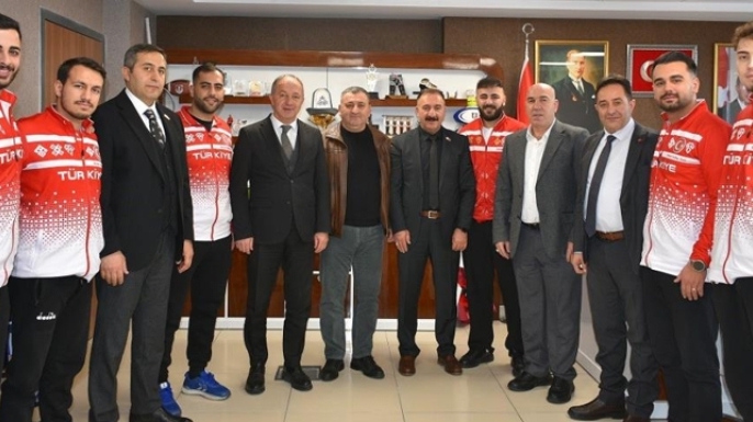 Curling Milli Takımı’ndan Çakmur’a ziyaret