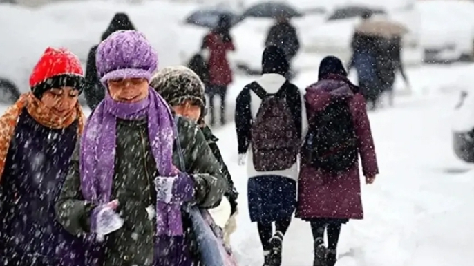 Erzurum’da eğitime kar engeli