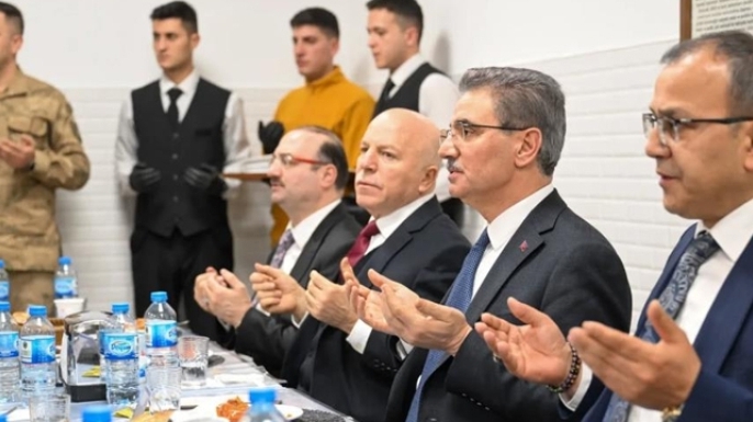 Erzurum Protokolü, Jandarma ile aynı sofrada