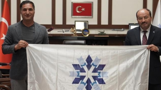 ETÜ bayrağı zirvede