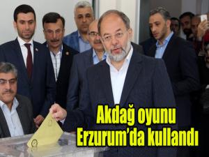 Başbakan Yardımcısı Akdağ oyunu Erzurumda kullandı