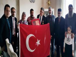 Şehit Öznütepe'nin baba ocağını ziyaret ettiler