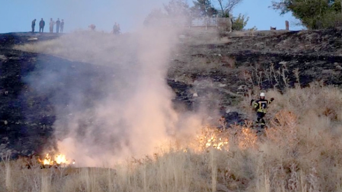 Havai fişek yangına neden oldu