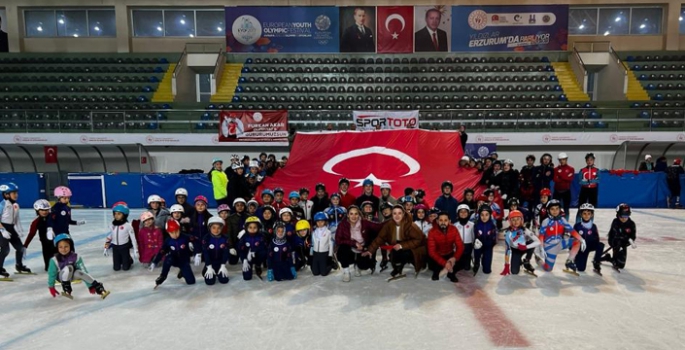Hız tutkunlarından Cumhuriyet kutlaması