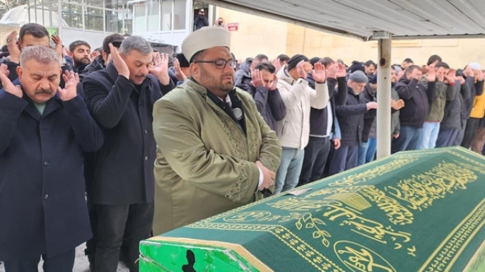 İşçiler gözyaşlarıyla uğurlandı