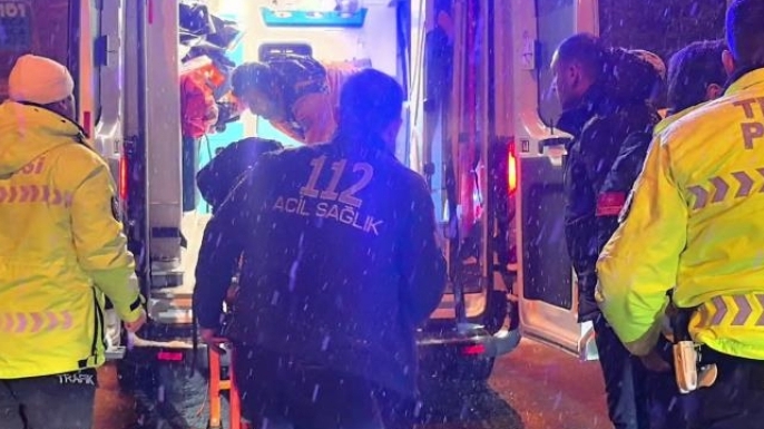 Kar yağışı kazayı beraberinde getirdi; Motokurye yaralandı