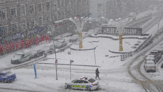 Kar yaşamı felç etti