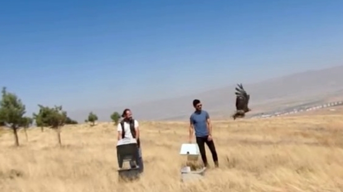 Kızıl Şahinler özgürlüğe uçtu