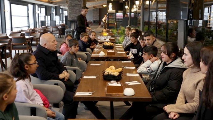 Köyden zirveye mutluluk