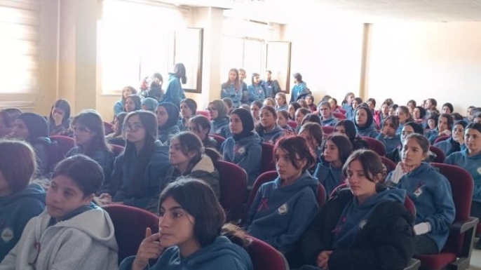 Meme kanserine dikkat çektiler