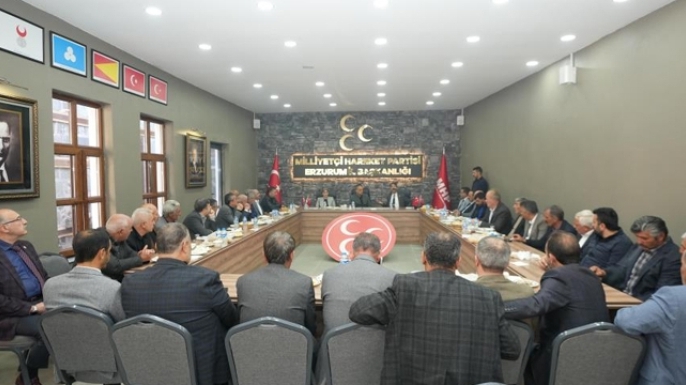 Muhtarlar MHP’de buluştu