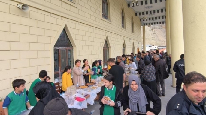 Öğrencilerden Gazze için anlamlı destek