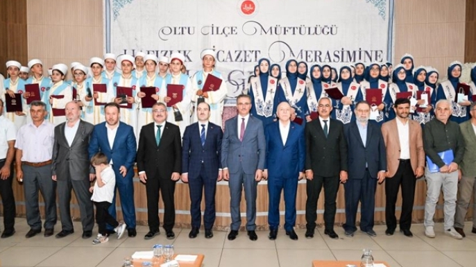 Oltu'da 54 hafız icazet aldı