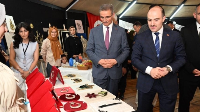 Oltu'da kadın emeği görücüye çıktı
