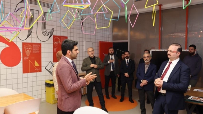 Rektör Hacımüftüoğlu’ndan Bilim Erzurum’a ziyaret