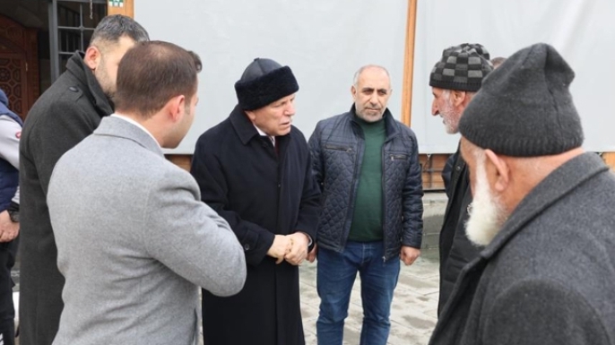 Sekmen saha ziyaretlerini sürdürüyor