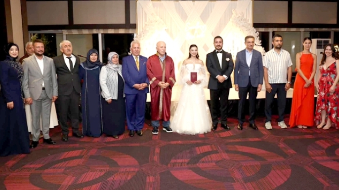 Şener ve Ermiş ailelerinin mutlu günü