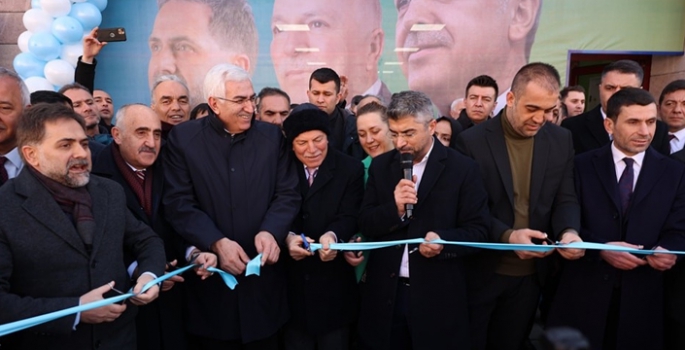 SKM açılışı mitinge dönüştü