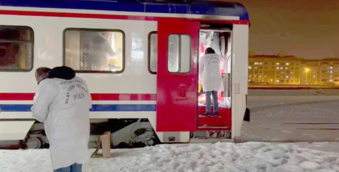 Tren vagonunda yangın