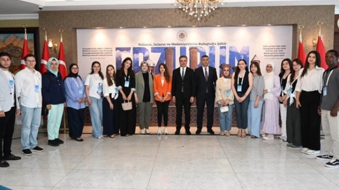 Vali Baruş, yabancı öğrencileri ağırladı