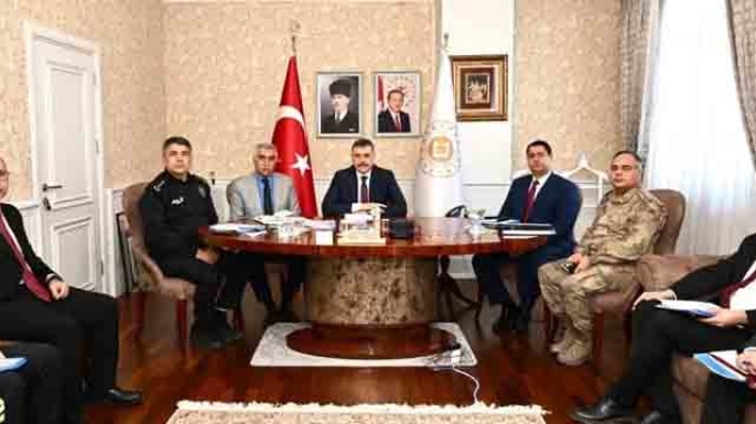 Vali Çiftçi, Yerlikaya ve Uraloğlu ile VKS toplantısına katıldı