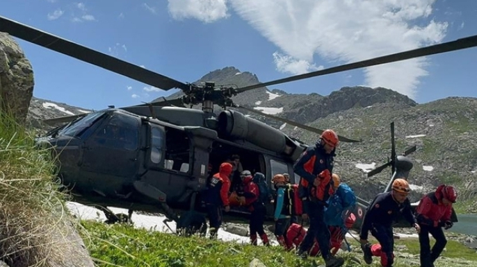 Verçenik Dağı'nda helikopterli kurtarma operasyonu!