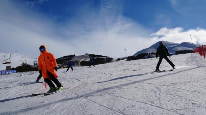 Yapay karla kayak keyfi